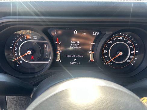Used 2024 Jeep Wrangler Unlimited Sahara w/ Technology Group AWD/4WD image 27