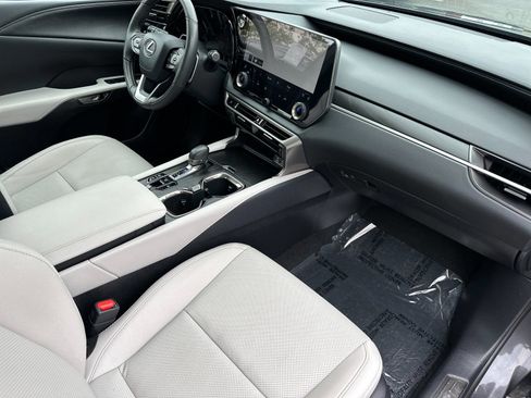 Used 2025 Lexus RX 350h w/ Convenience Package AWD/4WD image 18
