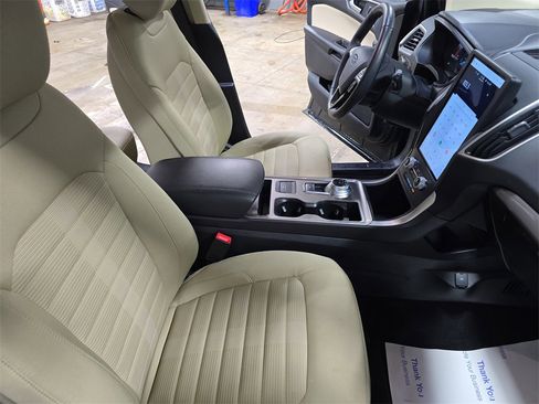 Used 2023 Ford Edge SEL w/ Convenience Package image 12