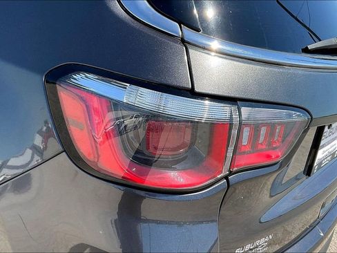 Used 2018 Jeep Compass Latitude w/ Popular Equipment Group FWD image 32