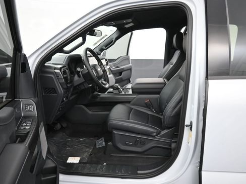 Used 2025 Ford F150 Lariat w/ Equipment Group 501A Mid AWD/4WD image 4