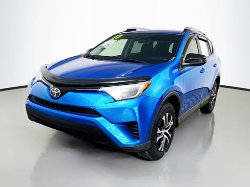 Used 2017 Toyota RAV4 LE FWD image 10