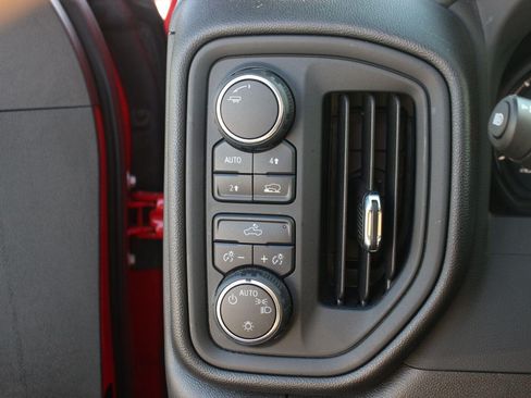 Used 2025 Chevrolet Silverado 1500 Custom w/ Turbomax Blackout Package AWD/4WD image 32