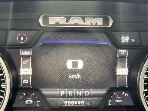 Used 2022 RAM 1500 Laramie AWD/4WD image 16