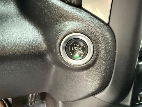 Used 2022 Chevrolet Silverado 2500 LT w/ Convenience Package image 33