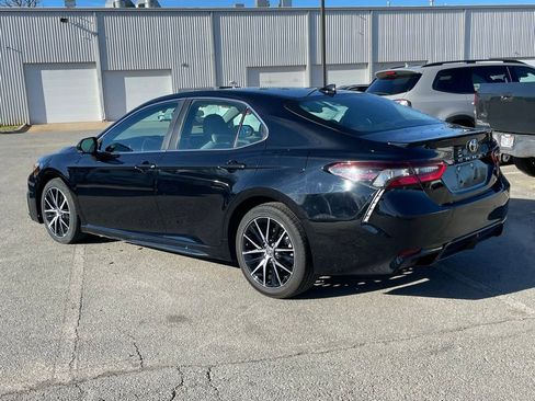 Used 2023 Toyota Camry SE FWD image 5