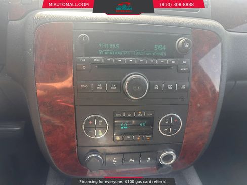 Used 2013 Chevrolet Suburban LT AWD/4WD image 15