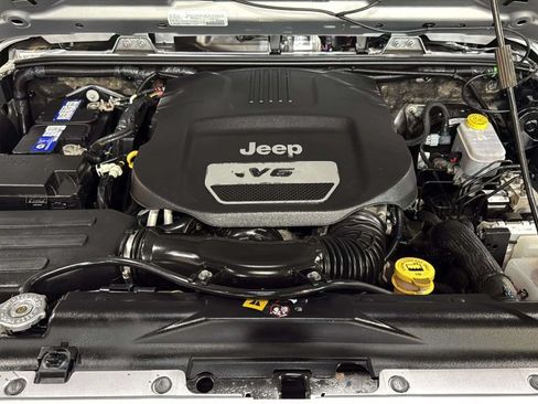 Used 2017 Jeep Wrangler Sport AWD/4WD image 21