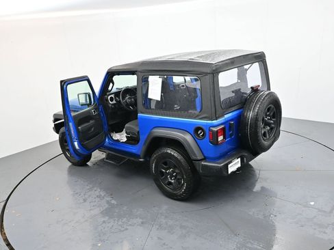 Used 2025 Jeep Wrangler Sport image 38