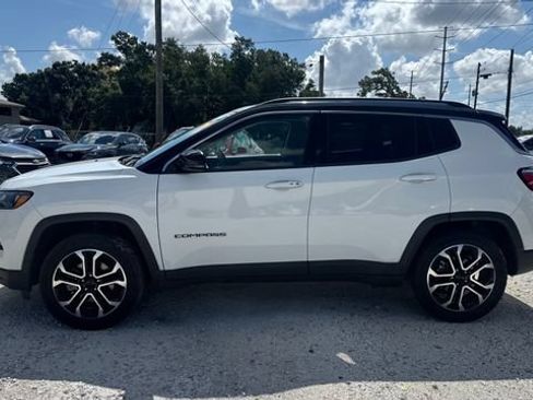 Used 2022 Jeep Compass Limited AWD/4WD image 4