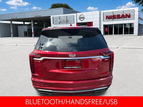 Used 2022 Cadillac XT6 Premium Luxury FWD image 7