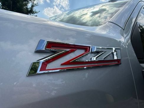 Used 2021 Chevrolet Silverado 2500 LTZ w/ LTZ Premium Package AWD/4WD image 9