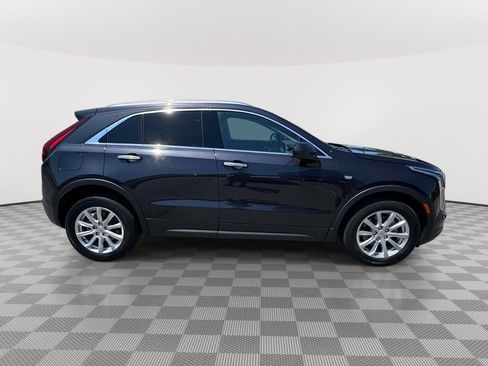 Used 2022 Cadillac XT4 Luxury w/ Cold Weather Package AWD/4WD image 7