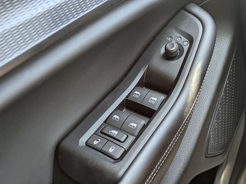 Used 2025 Jeep Grand Cherokee Altitude AWD/4WD image 25