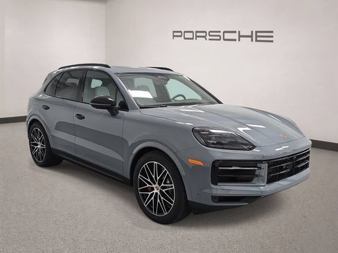 New 2026 Porsche Cayenne S AWD/4WD image 8