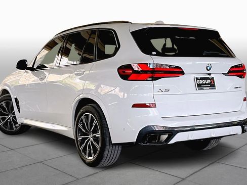 Used 2024 BMW X5 sDrive40i w/ M Sport Package image 11