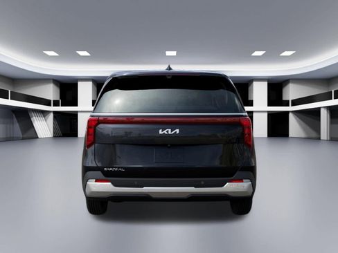 New 2026 Kia Carnival FWD image 5