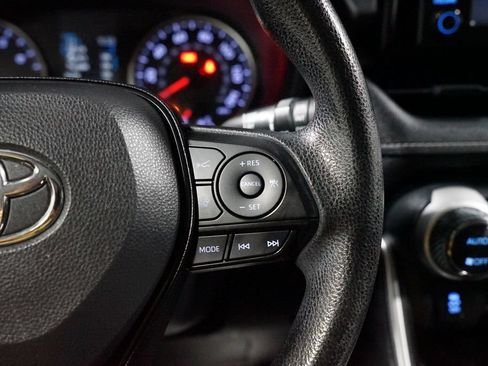 Used 2019 Toyota RAV4 XLE FWD image 13