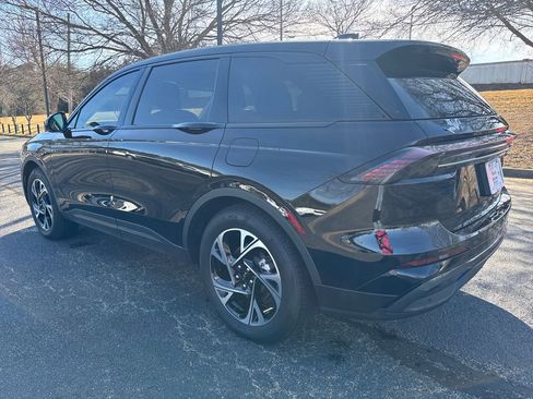 Used 2025 Lincoln Nautilus Premier w/ Equipment Group 102A image 7