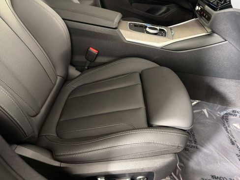 Used 2025 BMW i4 eDrive40 RWD image 23