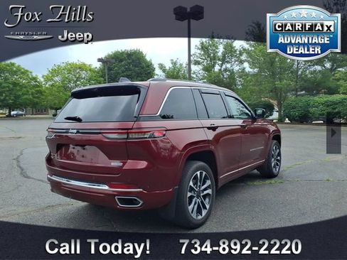 Used 2023 Jeep Grand Cherokee Overland w/ Luxury Tech Group IV AWD/4WD image 9