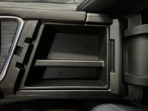 Used 2019 Buick Enclave Essence image 24