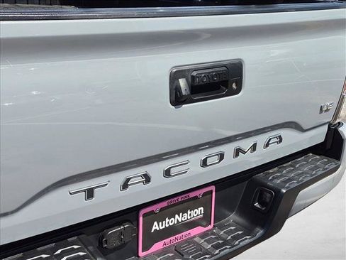 Used 2021 Toyota Tacoma TRD Sport AWD/4WD image 30