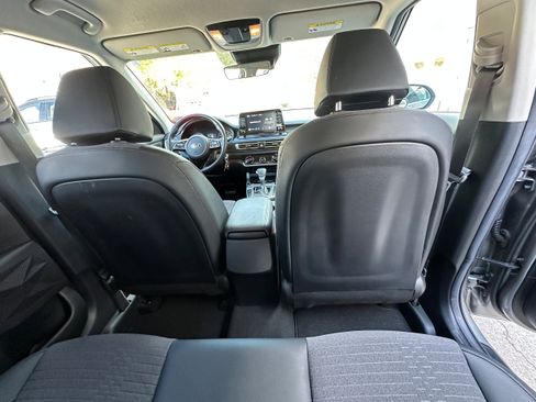 Used 2021 Kia Seltos S image 16