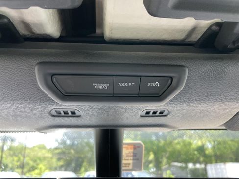 Used 2021 Jeep Gladiator Rubicon AWD/4WD image 36