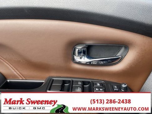 Used 2017 Nissan Titan Platinum Reserve image 11