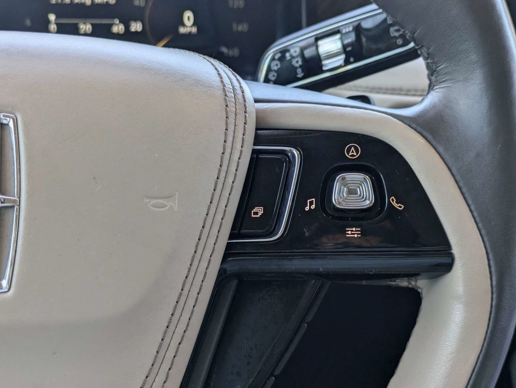 Used 2021 Lincoln Aviator Reserve w/ Equipment Group 201A AWD/4WD image 29