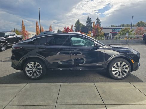 Used 2025 Buick Envista Avenir image 8