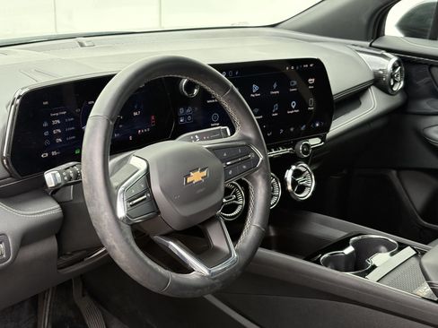 Used 2024 Chevrolet Blazer EV LT AWD/4WD image 15