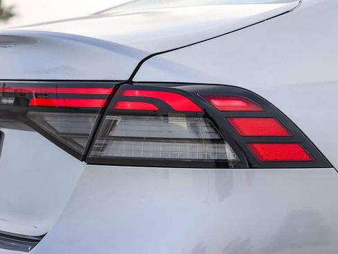 Used 2023 Honda Accord EX image 9