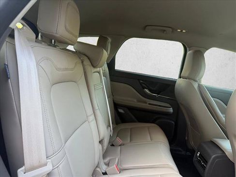 Used 2023 Lincoln Corsair FWD image 24