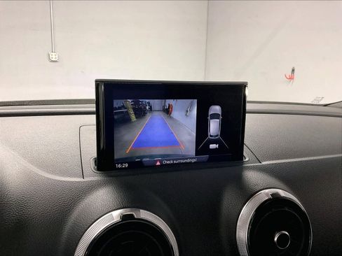 Used 2017 Audi A3 e-tron Premium image 22