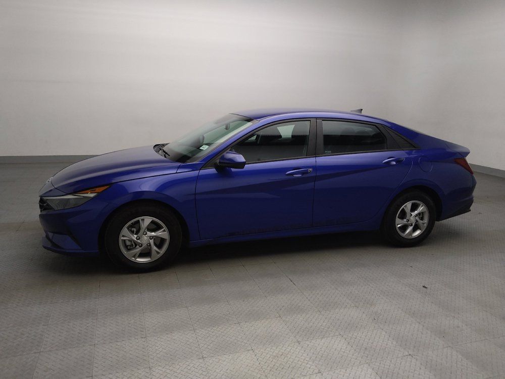 Used 2023 Hyundai Elantra SE FWD image 2