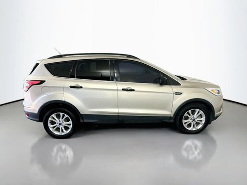 Used 2017 Ford Escape SE w/ SE Leather Comfort Package AWD/4WD image 8