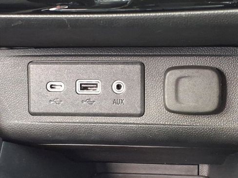 Used 2023 Buick Encore GX Select image 22