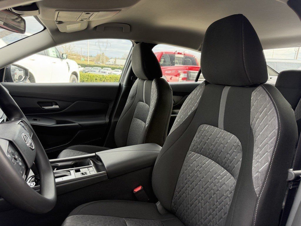New 2026 Nissan Sentra SR w/ SR Premium Package FWD image 14