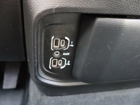 Used 2021 RAM 1500 Big Horn AWD/4WD image 17