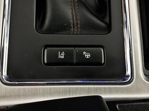 Used 2019 Ford F150 Platinum w/ Equipment Group 701A Luxury AWD/4WD image 21