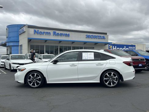 Used 2025 Honda Civic Sport Touring image 2