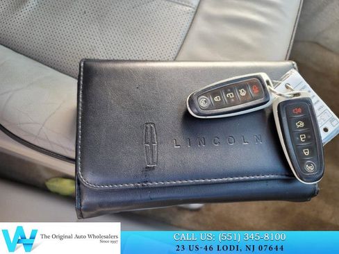 Used 2015 Lincoln MKX AWD w/ Equipment Group 102A image 18