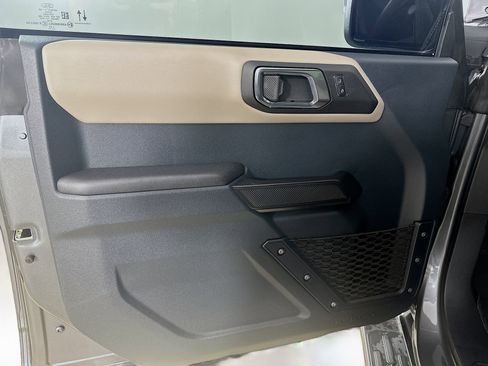 Used 2024 Ford Bronco Wildtrak image 16