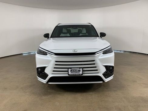 Used 2026 Lexus TX 500h AWD w/ Technology Package image 3