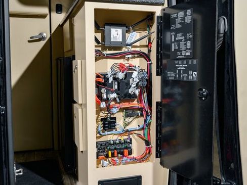 Used 2021 Mercedes-Benz Sprinter 3500 image 36