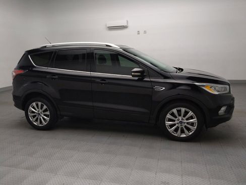 Used 2017 Ford Escape Titanium image 11