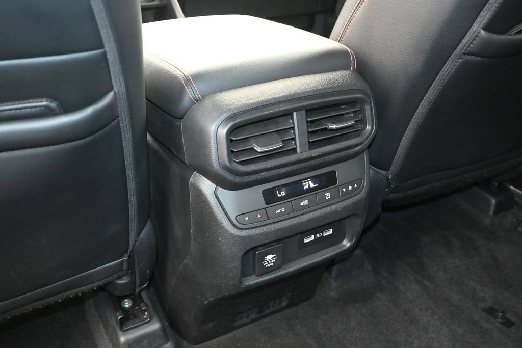 Used 2023 Honda Pilot TrailSport image 14