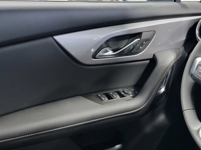 New 2026 Chevrolet Blazer LT w/ Midnight/Sport Edition AWD/4WD image 22
